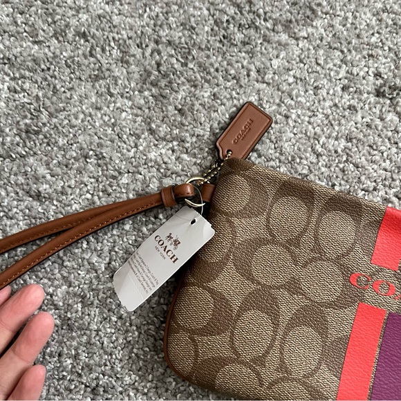 Coach large wristlet wallet NWT - Picture 2 of 6
